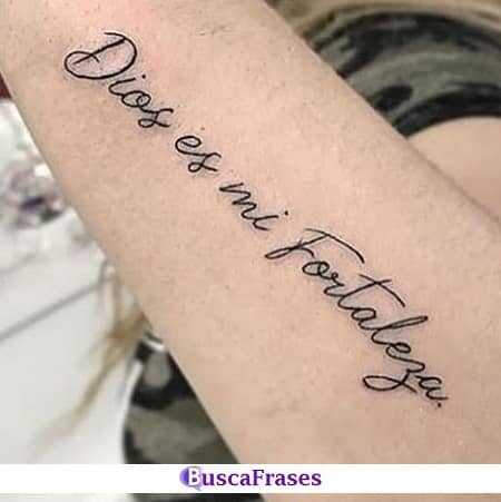 Tatuaje: Dios es mi fortaleza